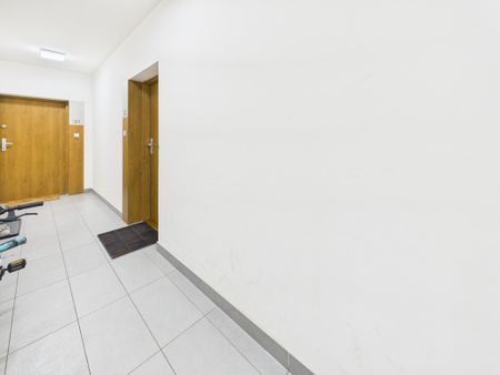 2 pokoje, balkon i garaż – komfort i styl w jednym - Фото 2