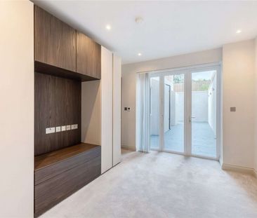 Stunning two bedroom, two bathroom apartment set in converted detac... - Photo 6