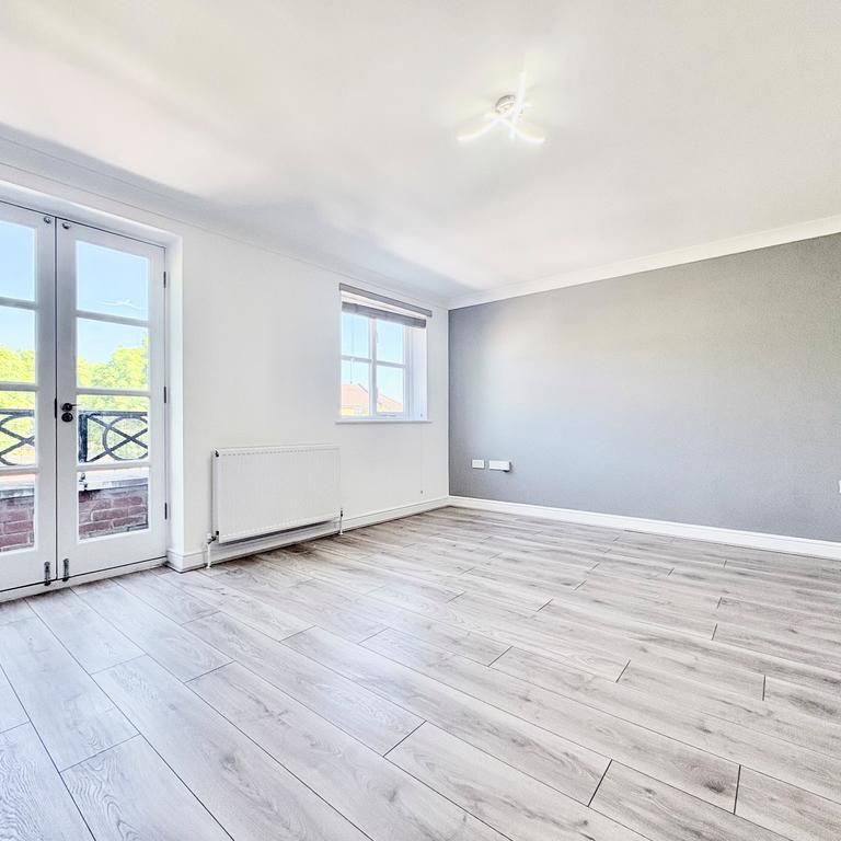 4 bedroom townhouse to rent - Photo 1