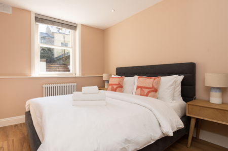 1 bedroom serviced apartment to rent - Photo 3