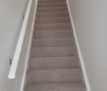 3 Bedroom Townhouse with double garage - Photo 6