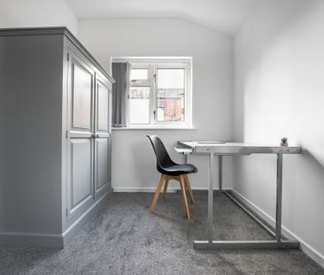 5 Bed Student Accommodation - Photo 5