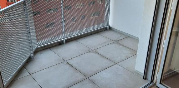 Location Appartement 3 pièces 63m² CHAMPS SUR MARNE 77420 - Photo 2