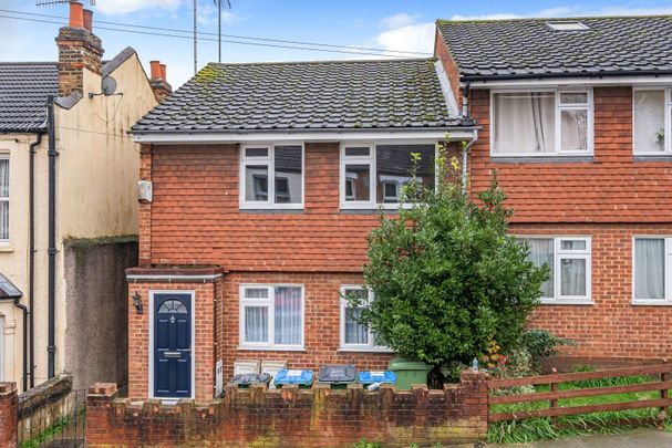 Admaston Road, London, SE18 - Photo 1