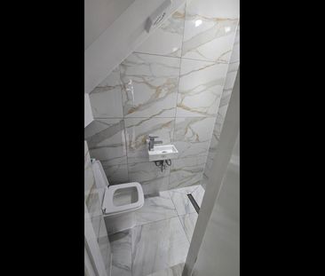 Room in a Shared House, Atkinson Road, E16 - Photo 5