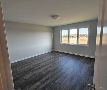 For Lease - 204 Elsie Macgill Walk, Kanata, Ontario - Photo 2