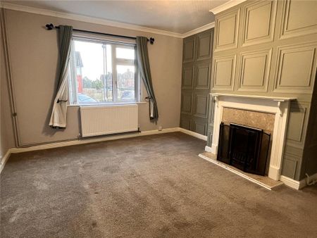 4 bedroom semi-detached house to rent - Photo 3