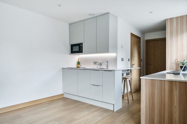 Studio Flat to rent - Victoria Road, Sidcup, DA15 - Photo 1