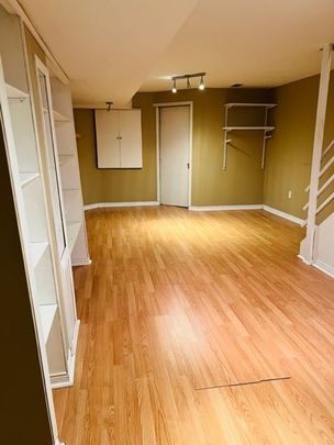 For Lease - 75 Grasslands Avenue, Richmond Hill, Ontario - Photo 1