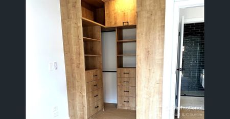 Free Standing Secluded Cottage - Photo 2