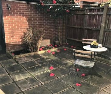 Room in a Shared Flat, Wigram Court, SW11 - Photo 6