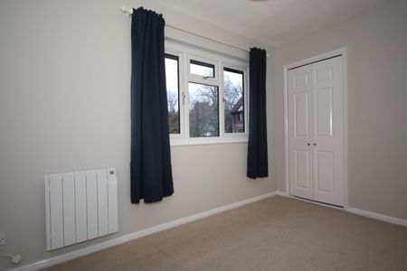 Oriental Road, Woking - Photo 5