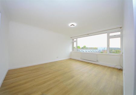 3 bedroom apartment to rent - Photo 4
