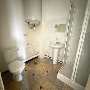 Location Appartement 1 pièce 27m² - Photo 3