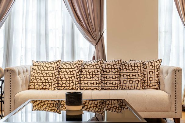 Hertford Street - Photo 1