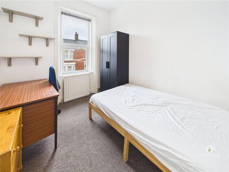 3 bedroom flat to rent - Photo 5