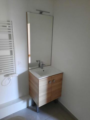 Location Appartement 2 pièces 44m² CHAMPS SUR MARNE 77420 - Photo 3