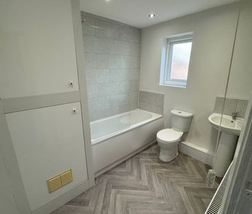 2 bed terraced house to rent Castle Street, Barnsley S70 - Photo 1