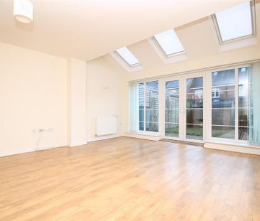 2 bedroom terraced house to rent - Photo 1