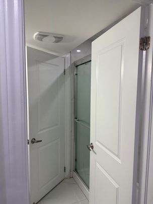 For Lease - 43 Allangrove Avenue Unit# Basement, East Gwillimbury, Ontario - Photo 1