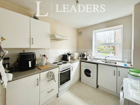 2 bedroom flat to rent - Photo 4