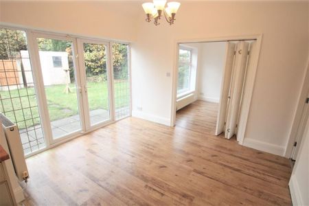 4 bedroom detached bungalow to rent - Photo 3