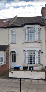 Hertford Road, London N9 - Photo 3