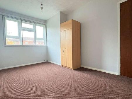 Dean Church House, Fifth Avenue, Portsmouth, PO6 - Photo 2