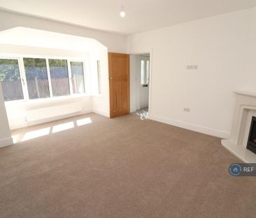 2 bedroom detached house to rent - Photo 3