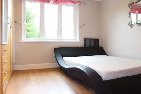 3 bedroom semi-detached house to rent - Photo 5