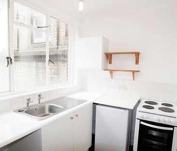 1 Bedroom Flat, The Drive, Hove - Photo 2