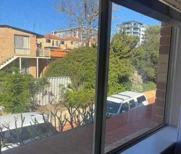 Scarborough - Photo 3