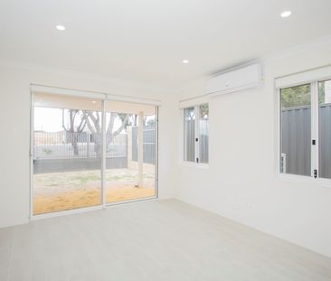 5b Sonoma Way, Madora Bay WA 6210 - Duplex For Rent | Domain - Photo 1