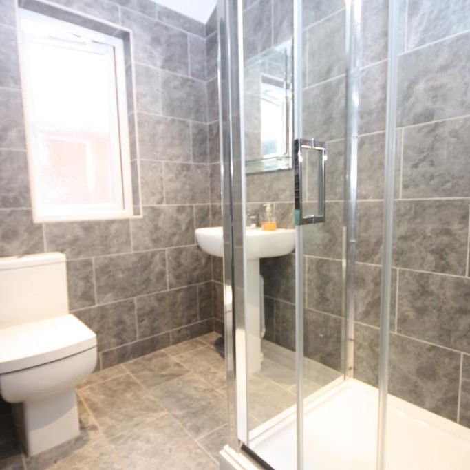 6 bedroom house share to rent - Photo 1