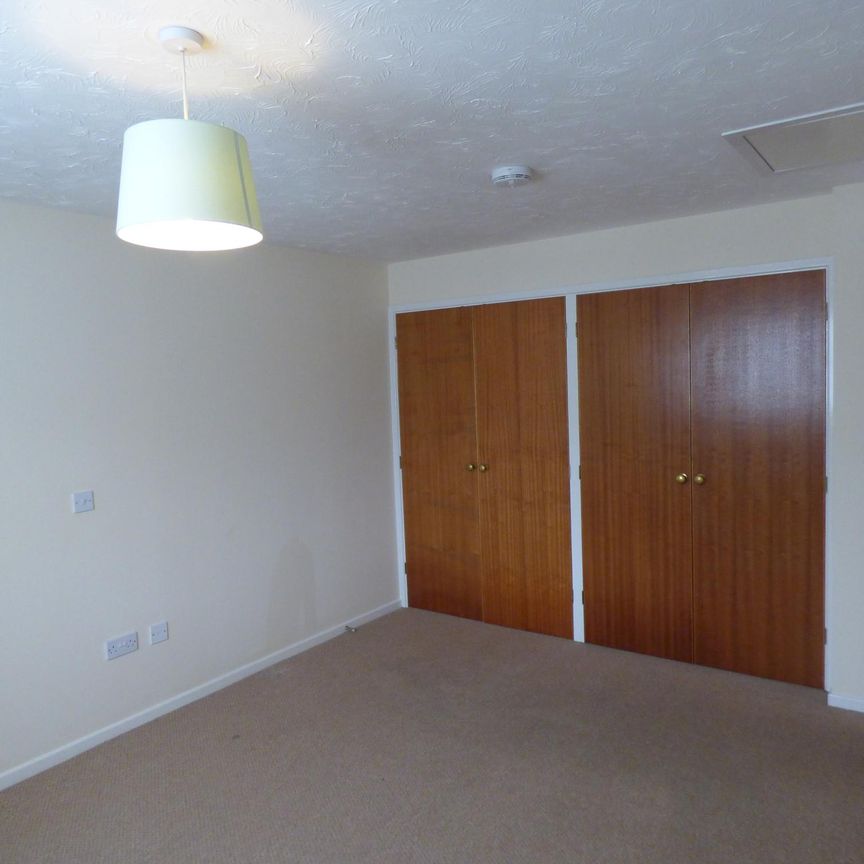 2 bedroom house to rent The Drift, Great Cornard, Sudbury, CO10 - Photo 1