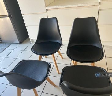 2 bedroom end of terrace house to rent - Photo 6