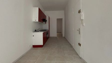 Location Appartement 2 pièces 25m² AUBAGNE 13400 - Photo 2