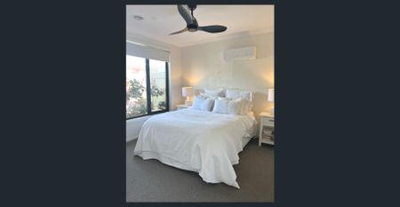 Contemporary Coastal Living in a Near-New Torquay Townhouse - Photo 3