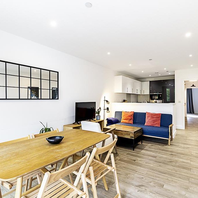 2 bedroom flat to rent - Photo 1