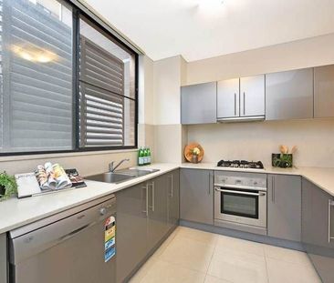 Executive Apartment in a Prime Position - Photo 6