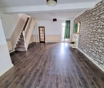 3 bedroom terraced house to rent - Photo 5