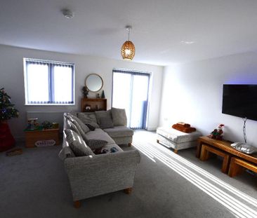 3 bedroom semi-detached house to rent - Photo 3