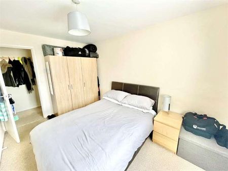 Walpole Road, Slough, SL1 - Photo 4