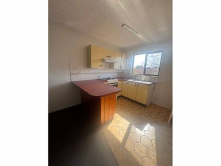 TWO BEDROOM TOWNHOUSE - Photo 5
