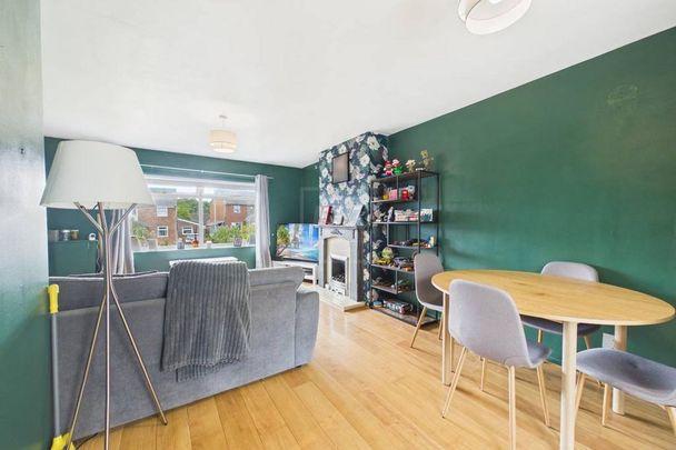 3 bedroom semi-detached house to rent - Photo 1