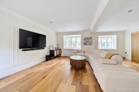 4 bedroom semi-detached house to rent - Photo 3