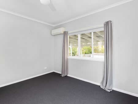 17 Wye Street, Mitchelton QLD 4053 - House For Rent | Domain - Photo 4