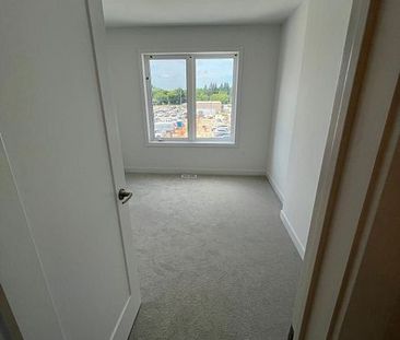 For Lease - 940 St. David Street Unit# 27, Centre Wellington, Ontario - Photo 3