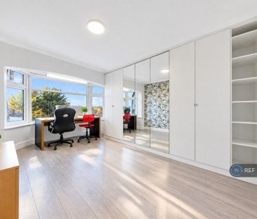 5 bedroom semi-detached house to rent - Photo 5