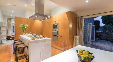 Renovated Character Home - Unbeatable Location - Photo 4